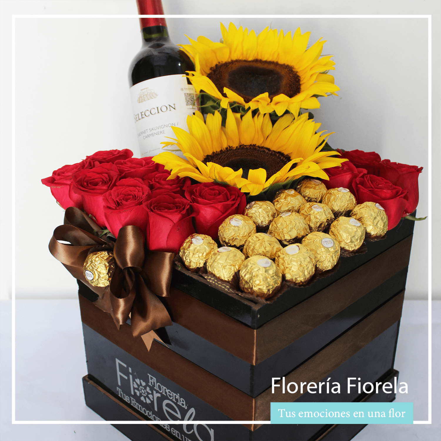 15 rosas en cubo de madera acompañadas con chocolates y vino - Berry